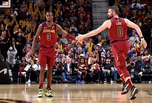 坛占据了一 坛占据了一